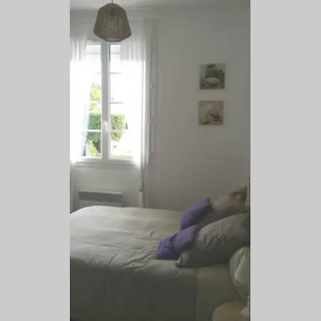 Appartement T3 Avec Jardinet. 2 ** 로양